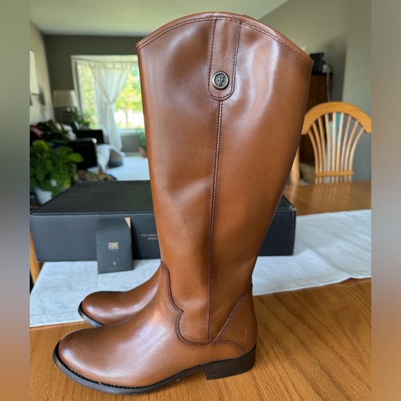 NWOT in Box Frye Women's Marissa Medallion Cognac Tall Boots Size 6 - Picture 3 of 12